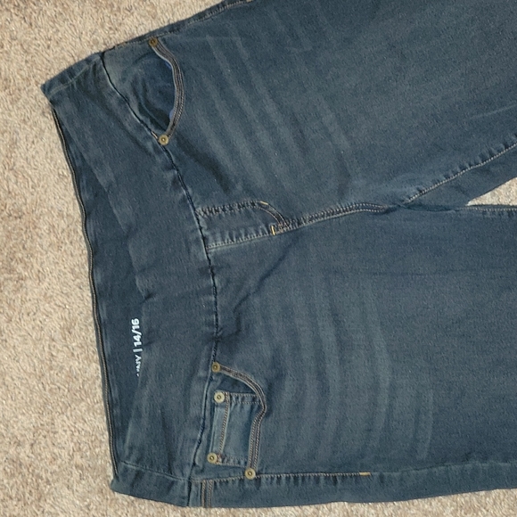 Size 14 / 16 Skinny Jeans - Picture 2 of 4